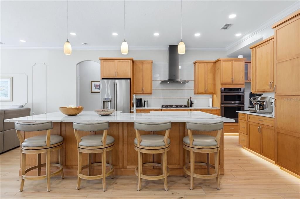 For Sale: $875,000 (3 beds, 2 baths, 2520 Square Feet)