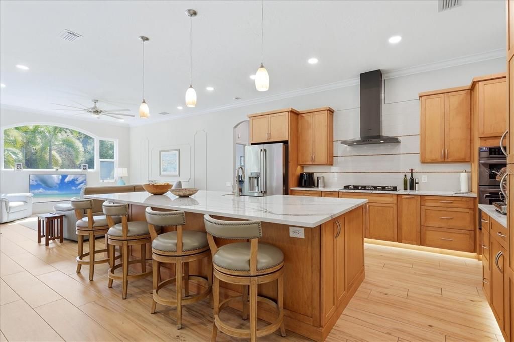 For Sale: $875,000 (3 beds, 2 baths, 2520 Square Feet)