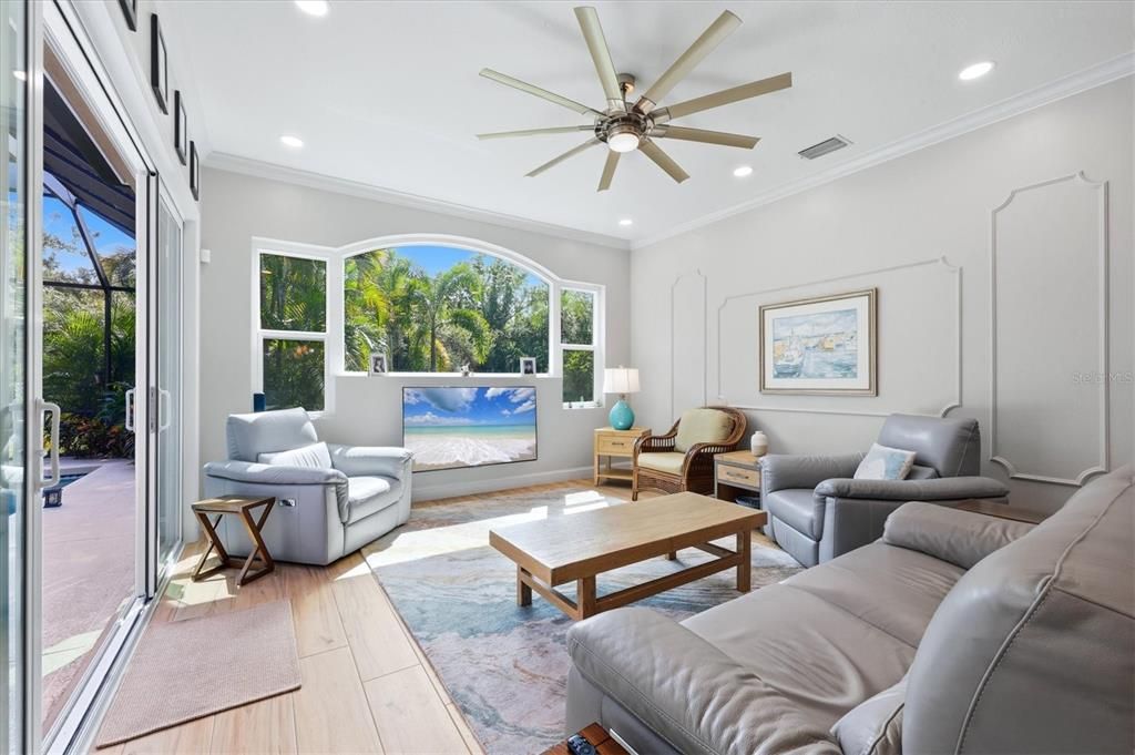 For Sale: $875,000 (3 beds, 2 baths, 2520 Square Feet)
