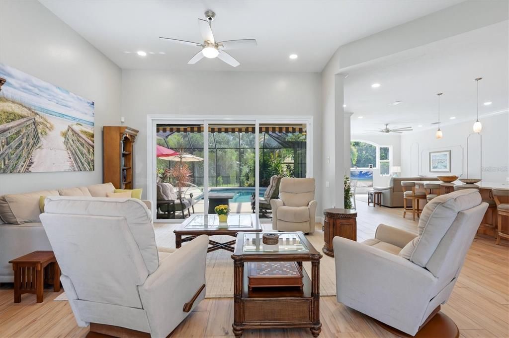 For Sale: $875,000 (3 beds, 2 baths, 2520 Square Feet)