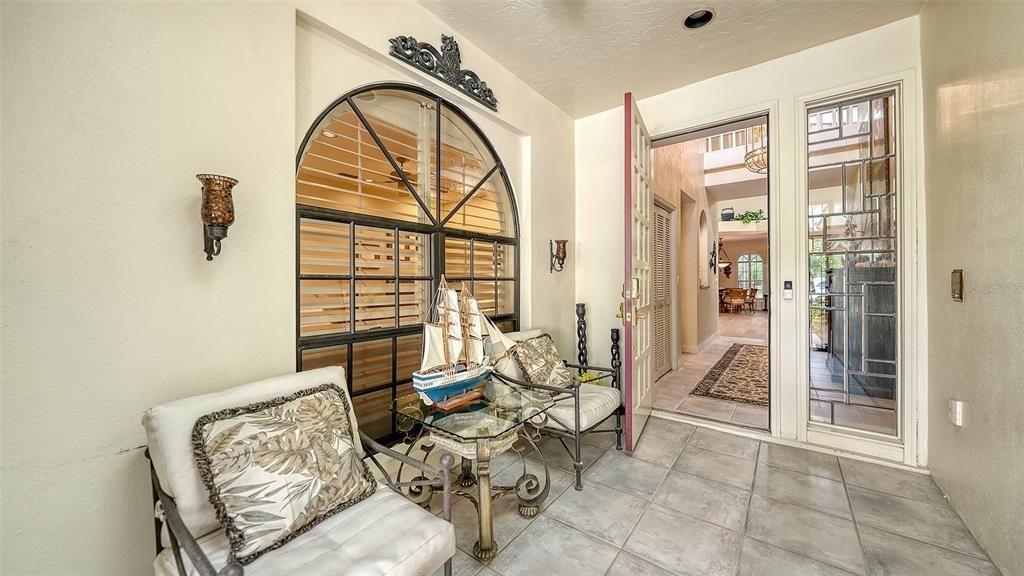 En Venta: $829,000 (3 camas, 3 baños, 3217 Pies cuadrados)