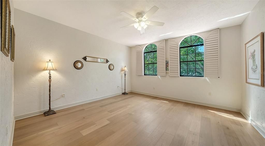 En Venta: $829,000 (3 camas, 3 baños, 3217 Pies cuadrados)