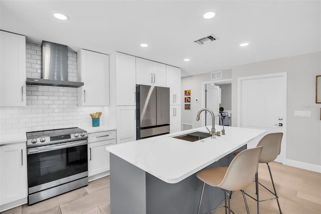En Venta: $775,000 (3 camas, 2 baños, 1786 Pies cuadrados)