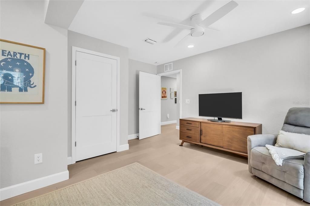 En Venta: $775,000 (3 camas, 2 baños, 1786 Pies cuadrados)