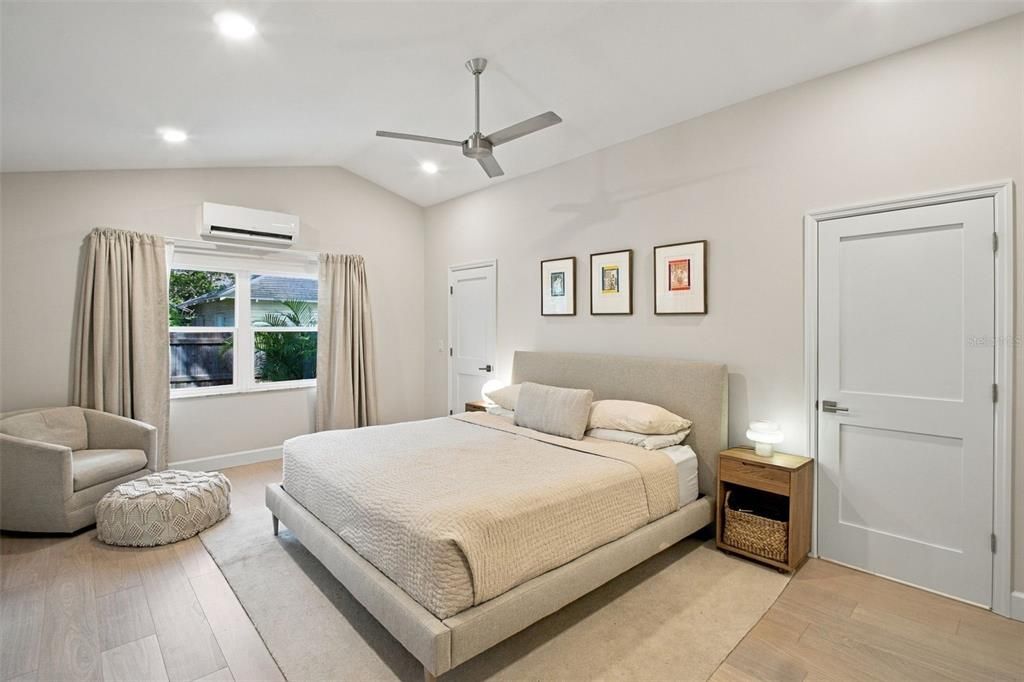 En Venta: $775,000 (3 camas, 2 baños, 1786 Pies cuadrados)