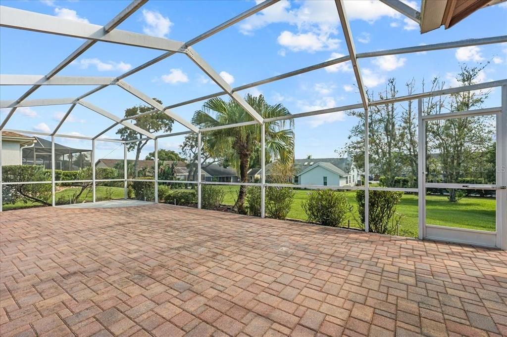For Rent: $2,300 (3 beds, 2 baths, 2142 Square Feet)