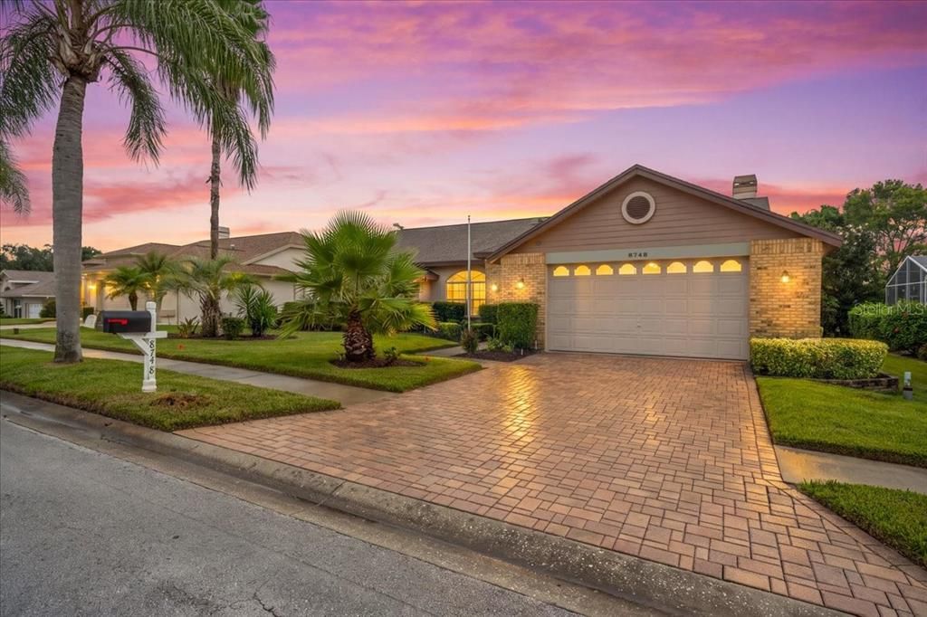 For Rent: $2,300 (3 beds, 2 baths, 2142 Square Feet)