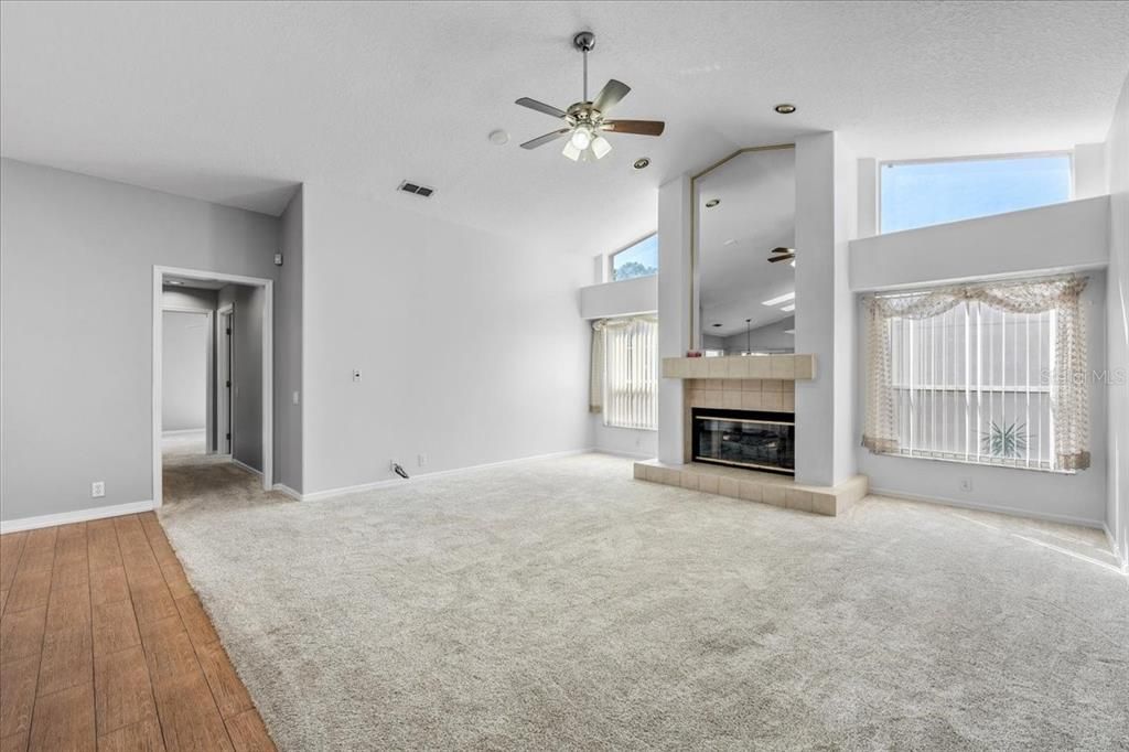 For Rent: $2,300 (3 beds, 2 baths, 2142 Square Feet)