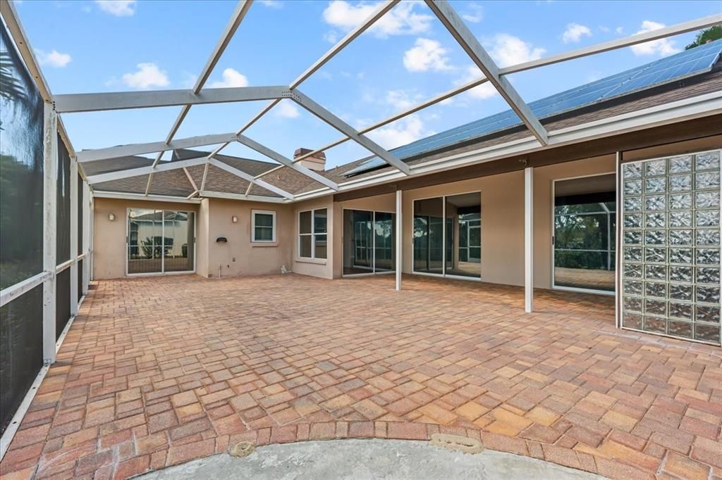 For Rent: $2,300 (3 beds, 2 baths, 2142 Square Feet)