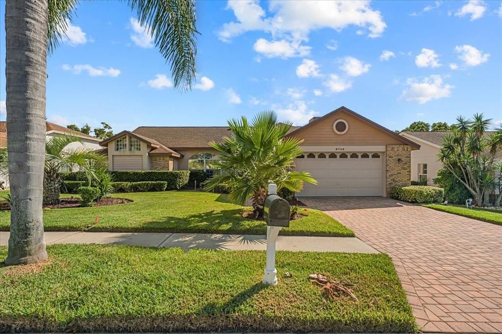 For Rent: $2,300 (3 beds, 2 baths, 2142 Square Feet)
