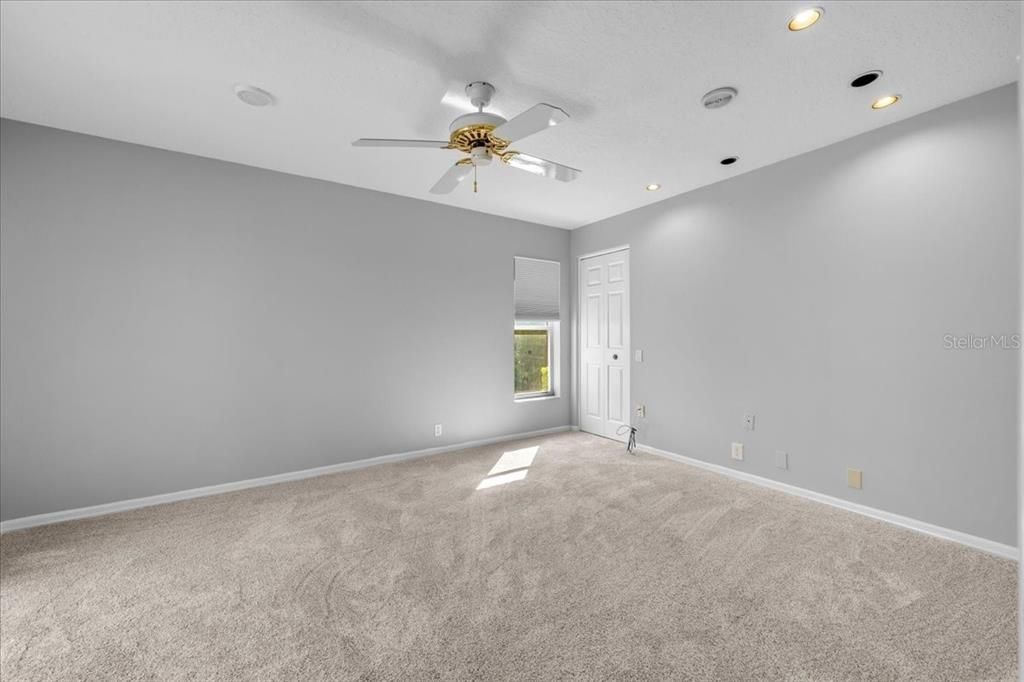 For Rent: $2,300 (3 beds, 2 baths, 2142 Square Feet)