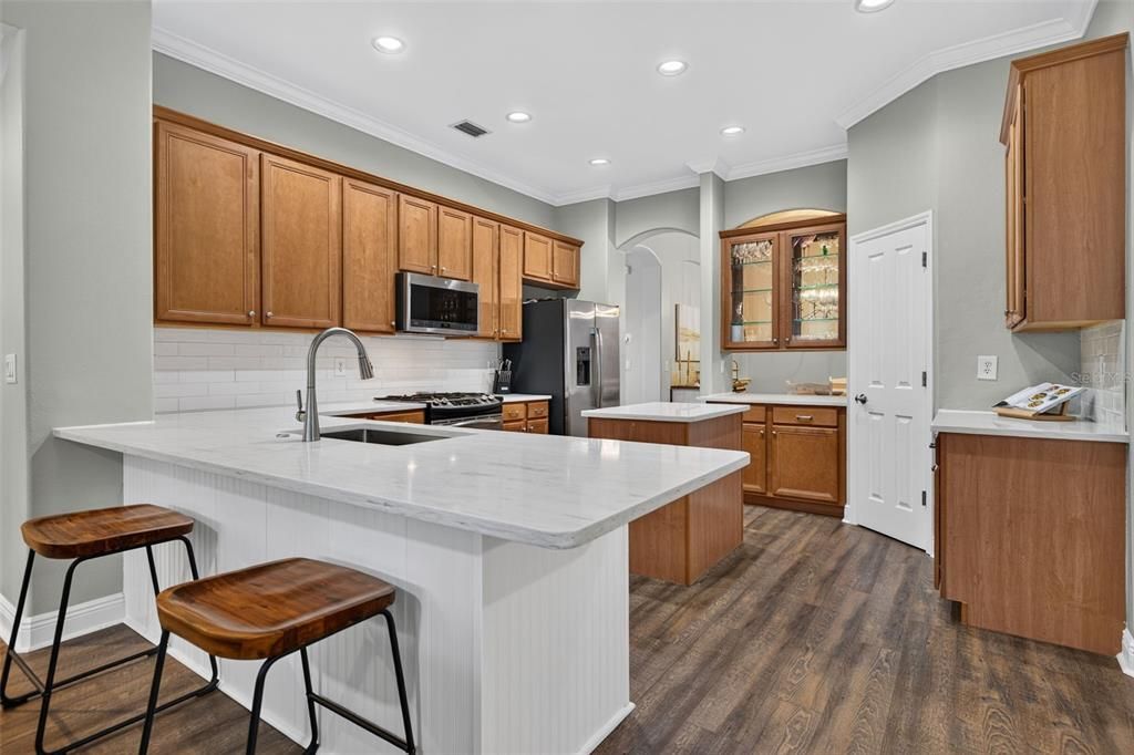 For Sale: $675,000 (5 beds, 4 baths, 3236 Square Feet)