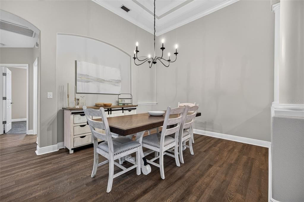 For Sale: $675,000 (5 beds, 4 baths, 3236 Square Feet)
