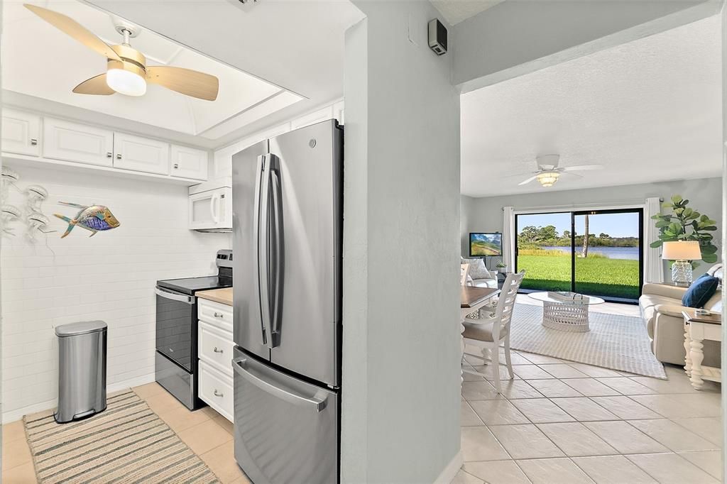 For Sale: $249,900 (2 beds, 2 baths, 1184 Square Feet)