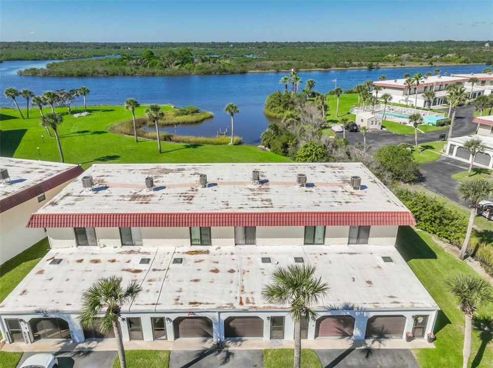 For Sale: $249,900 (2 beds, 2 baths, 1184 Square Feet)