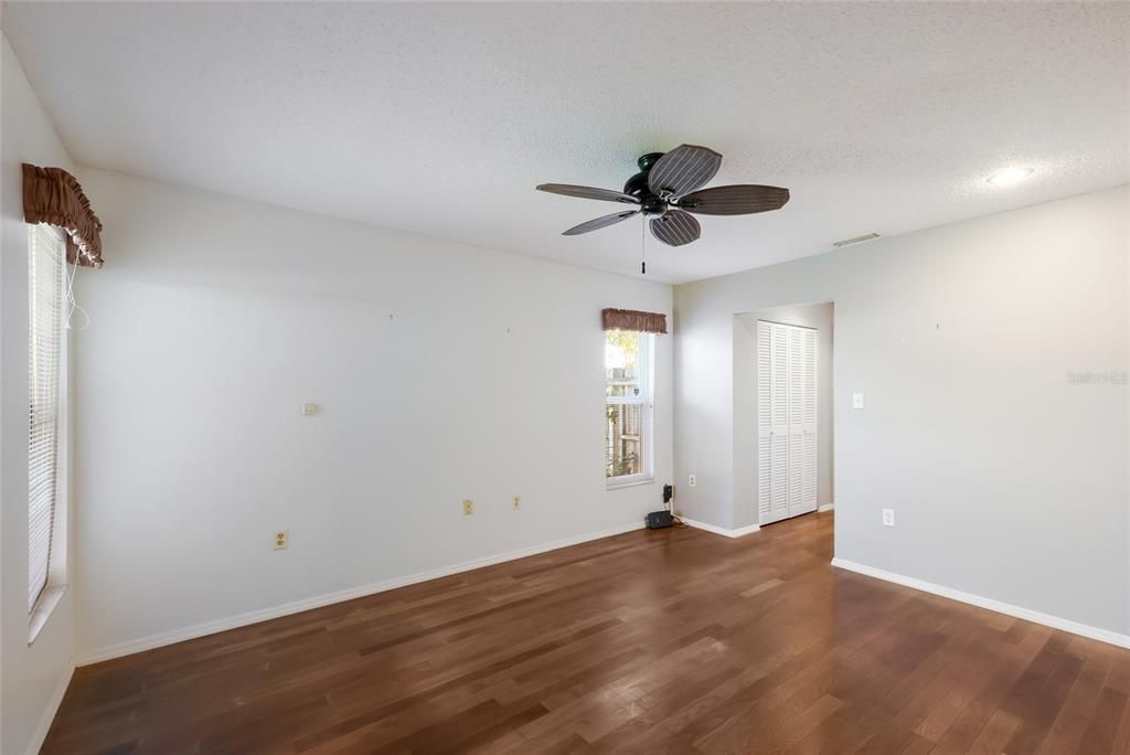 For Sale: $449,000 (3 beds, 2 baths, 1657 Square Feet)