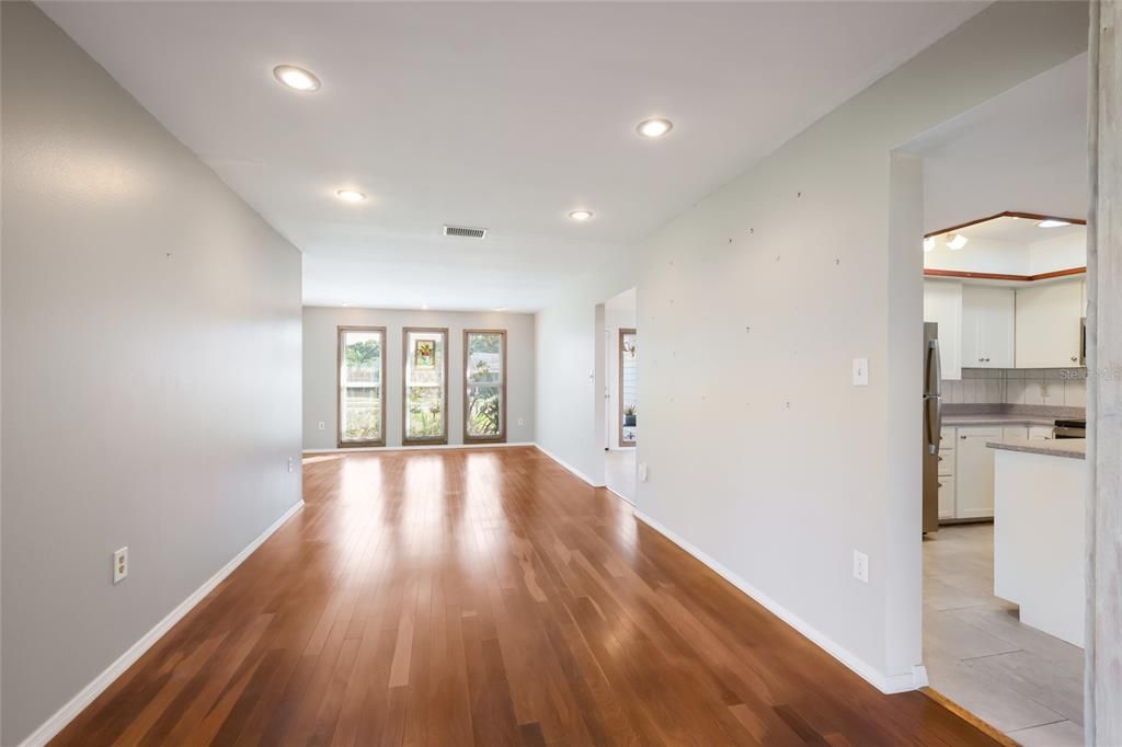 For Sale: $449,000 (3 beds, 2 baths, 1657 Square Feet)