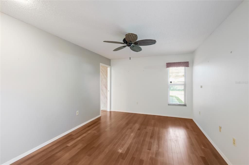 For Sale: $449,000 (3 beds, 2 baths, 1657 Square Feet)