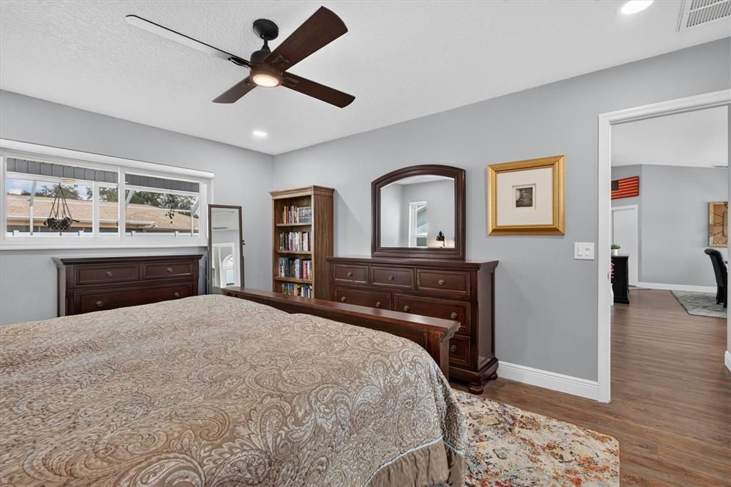 For Sale: $414,900 (3 beds, 2 baths, 1901 Square Feet)