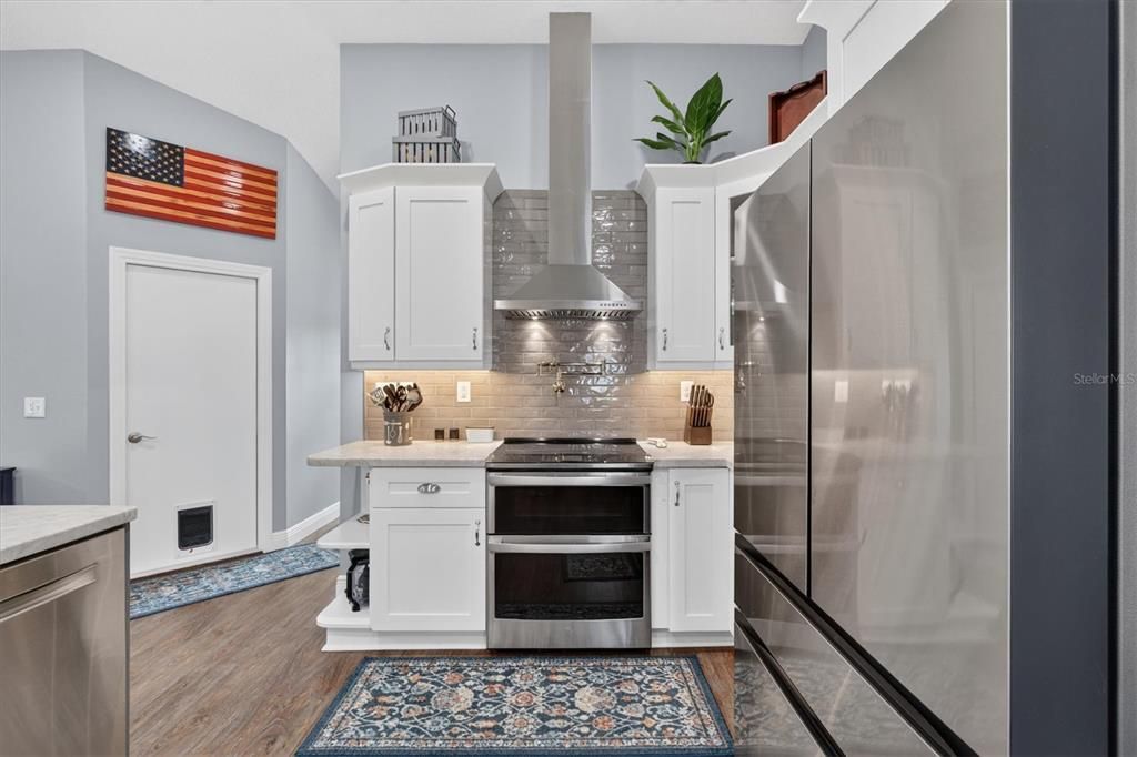 For Sale: $414,900 (3 beds, 2 baths, 1901 Square Feet)