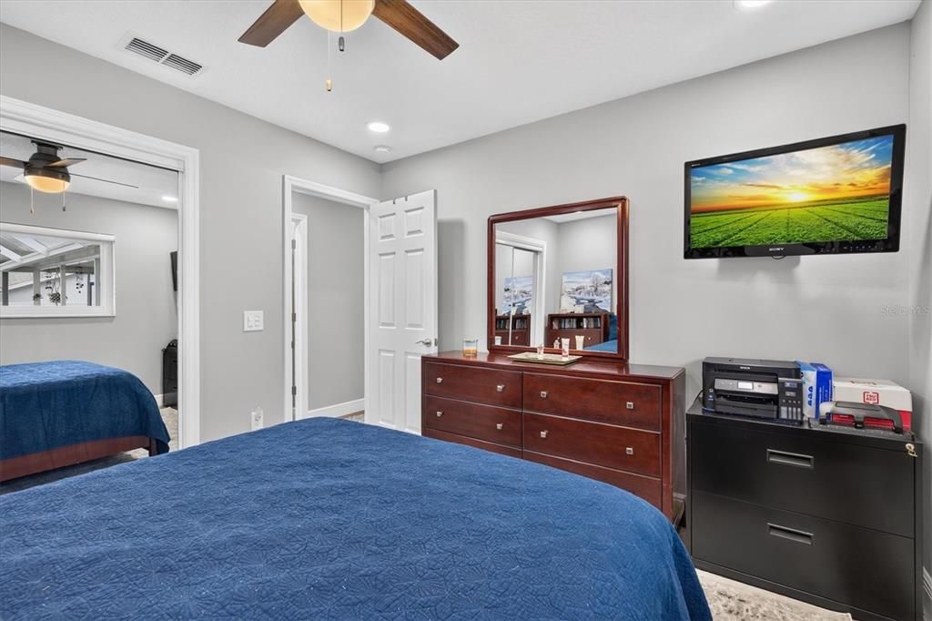 For Sale: $414,900 (3 beds, 2 baths, 1901 Square Feet)