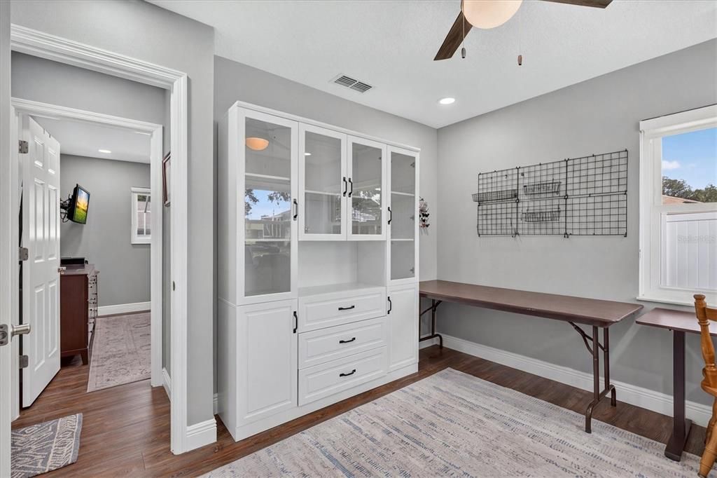 For Sale: $414,900 (3 beds, 2 baths, 1901 Square Feet)