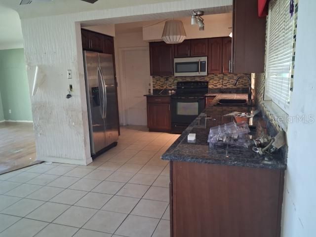 En Venta: $310,000 (3 camas, 2 baños, 1222 Pies cuadrados)