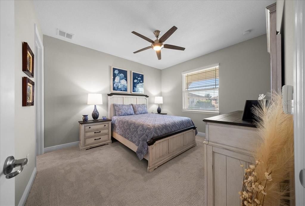 For Sale: $640,000 (3 beds, 3 baths, 2329 Square Feet)
