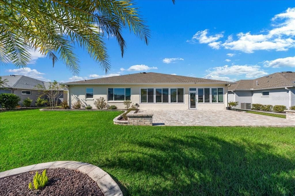 For Sale: $640,000 (3 beds, 3 baths, 2329 Square Feet)