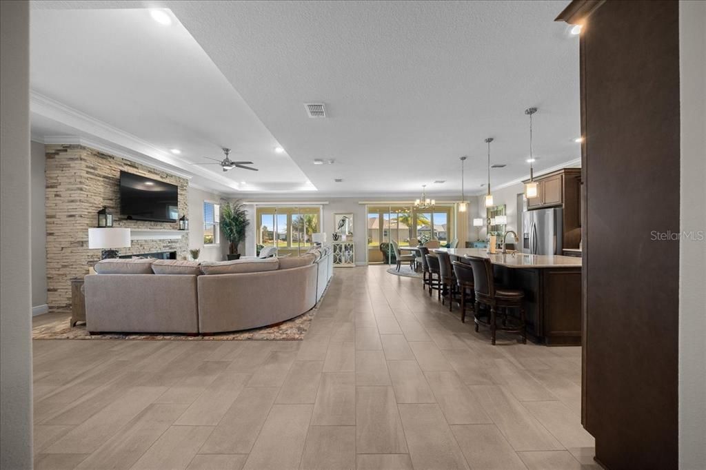 For Sale: $640,000 (3 beds, 3 baths, 2329 Square Feet)