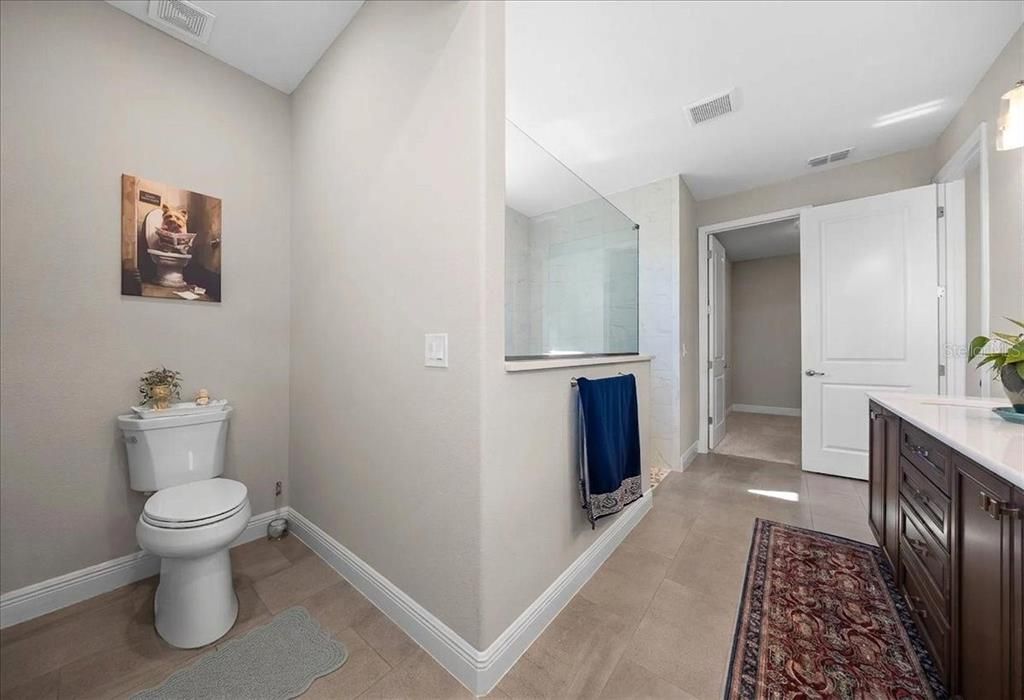 For Sale: $640,000 (3 beds, 3 baths, 2329 Square Feet)