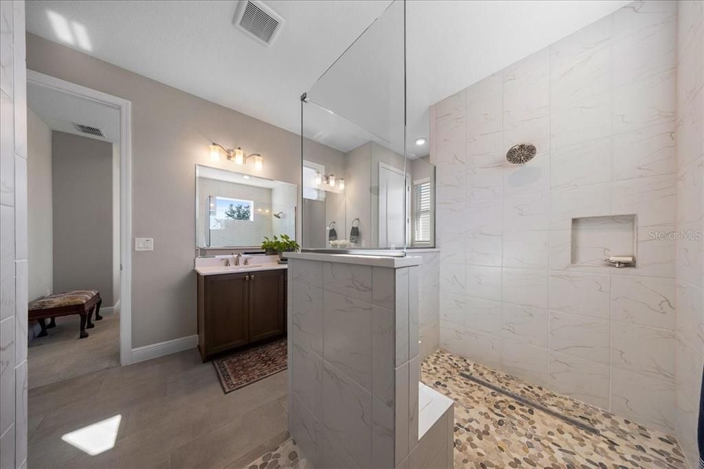 For Sale: $640,000 (3 beds, 3 baths, 2329 Square Feet)