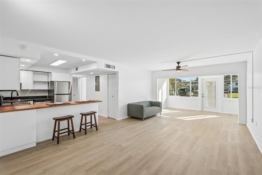 En Venta: $165,000 (2 camas, 2 baños, 919 Pies cuadrados)
