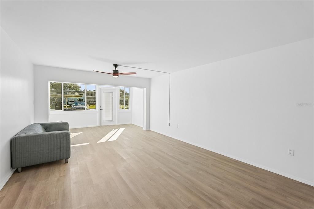 En Venta: $165,000 (2 camas, 2 baños, 919 Pies cuadrados)