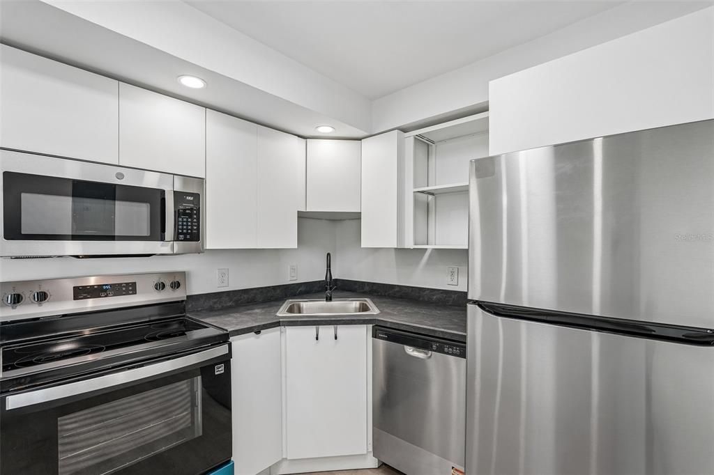 En Venta: $165,000 (2 camas, 2 baños, 919 Pies cuadrados)