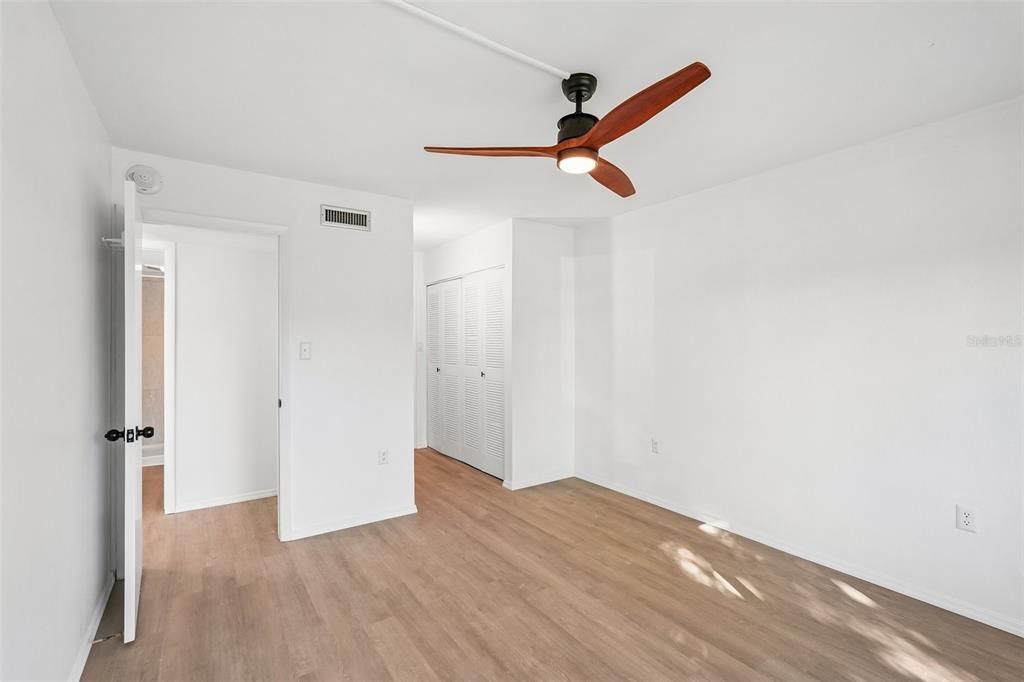 En Venta: $165,000 (2 camas, 2 baños, 919 Pies cuadrados)