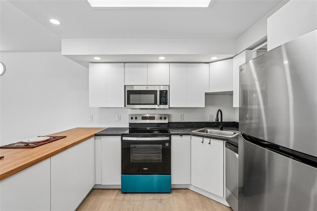 En Venta: $165,000 (2 camas, 2 baños, 919 Pies cuadrados)