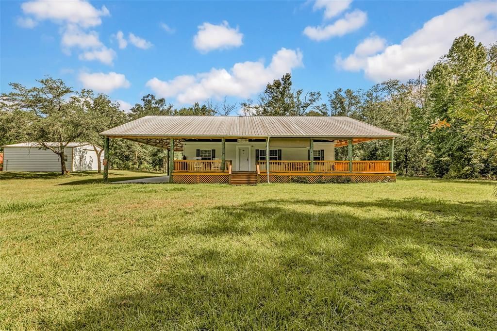 For Sale: $650,000 (3 beds, 2 baths, 1144 Square Feet)