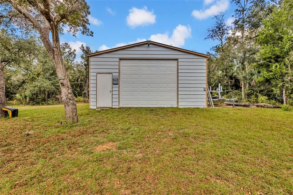 For Sale: $650,000 (3 beds, 2 baths, 1144 Square Feet)