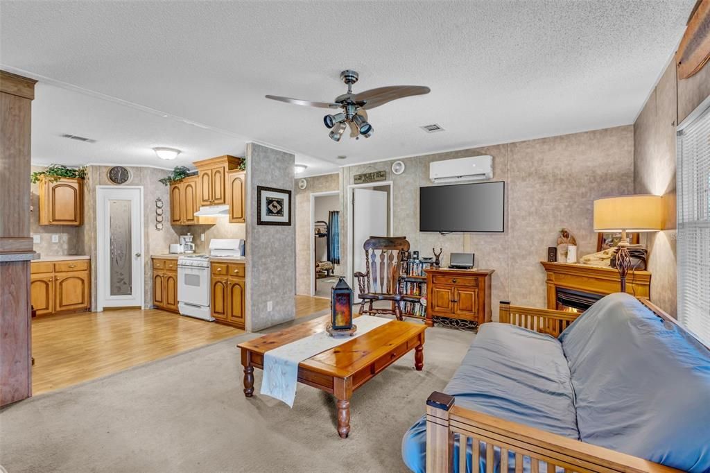For Sale: $650,000 (3 beds, 2 baths, 1144 Square Feet)