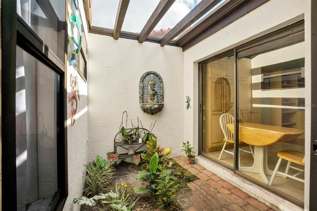 En Venta: $250,000 (2 camas, 2 baños, 1468 Pies cuadrados)