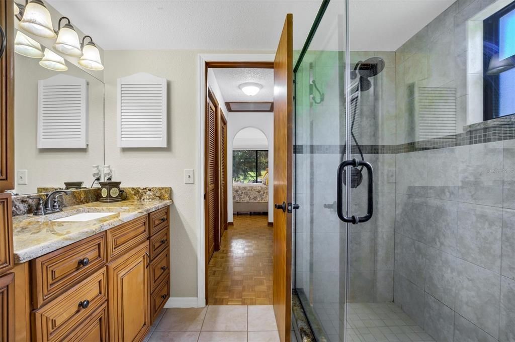En Venta: $250,000 (2 camas, 2 baños, 1468 Pies cuadrados)