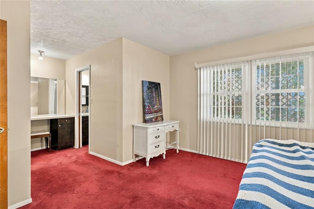 En Venta: $199,900 (2 camas, 2 baños, 1176 Pies cuadrados)