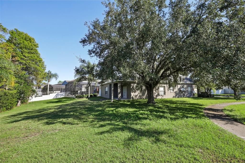 En Venta: $449,000 (4 camas, 2 baños, 1995 Pies cuadrados)