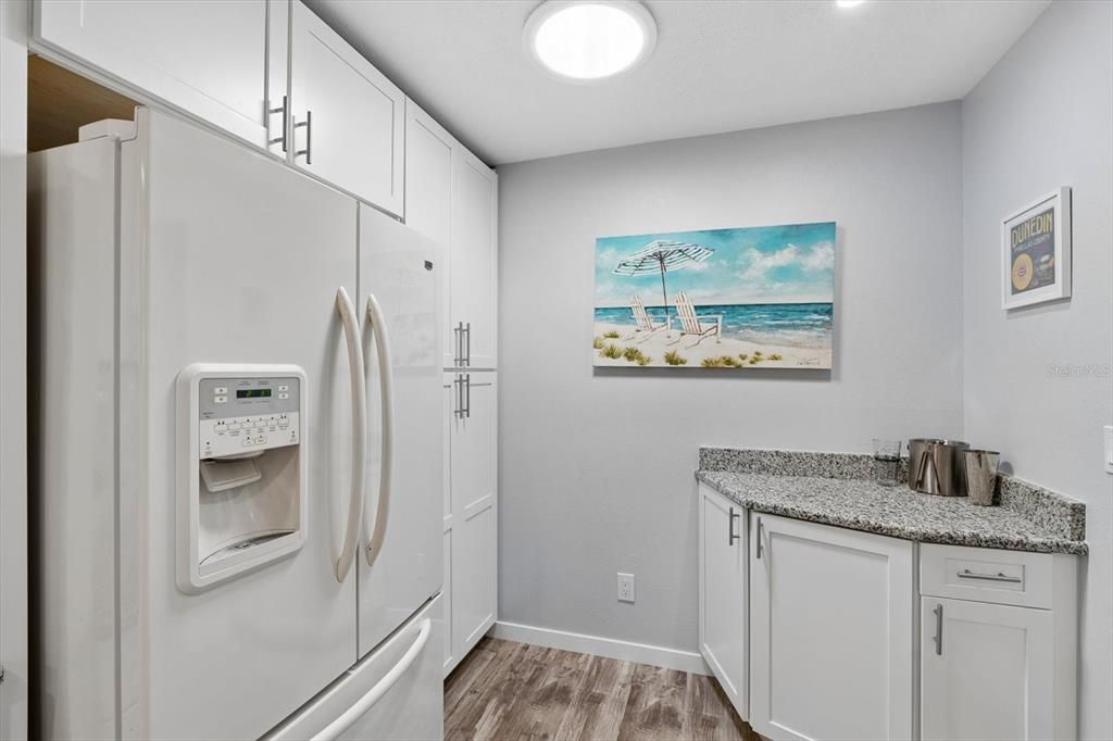 For Sale: $374,900 (2 beds, 2 baths, 1110 Square Feet)