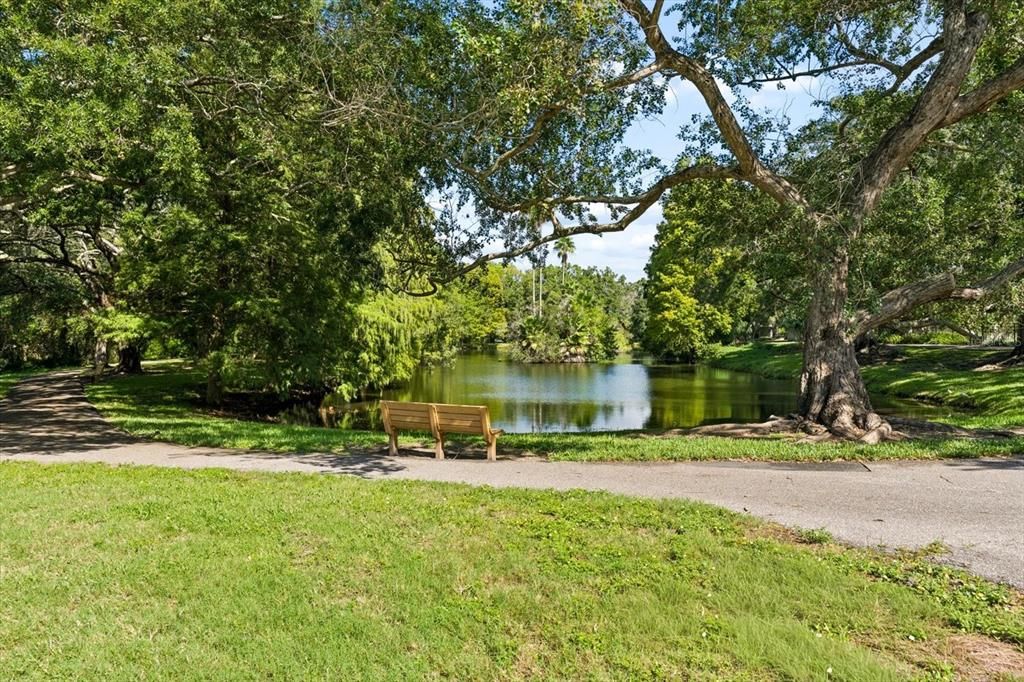For Sale: $374,900 (2 beds, 2 baths, 1110 Square Feet)