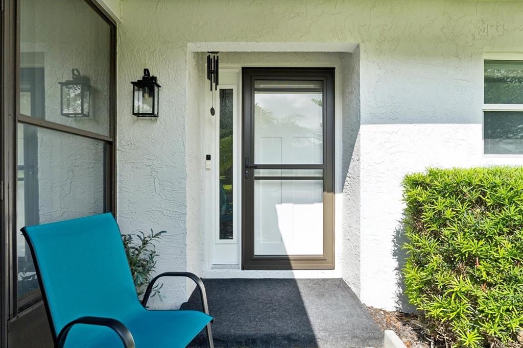 For Sale: $374,900 (2 beds, 2 baths, 1110 Square Feet)