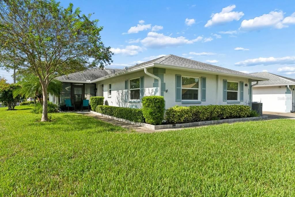For Sale: $374,900 (2 beds, 2 baths, 1110 Square Feet)