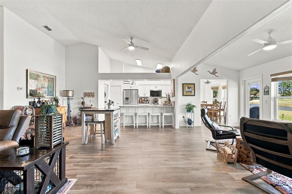 For Sale: $314,295 (2 beds, 2 baths, 1805 Square Feet)