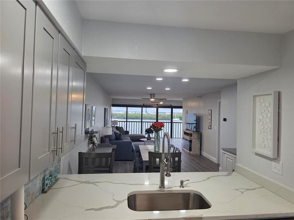 For Rent: $6,000 (2 beds, 2 baths, 1222 Square Feet)